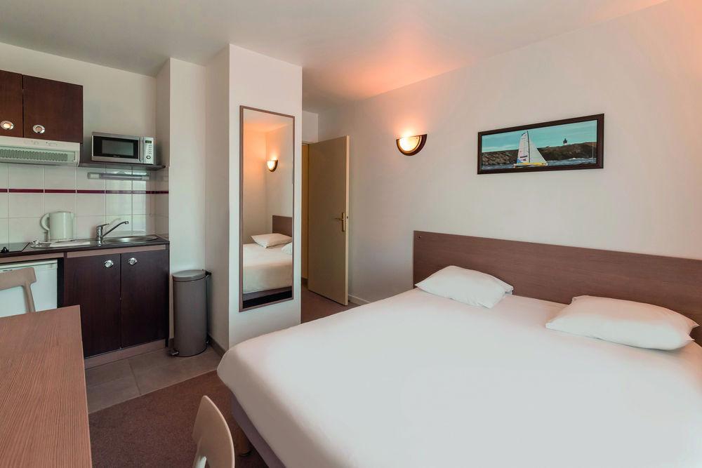 Comfort Aparthotel Versailles, St Cyr L'Ecole Saint-Cyr-lʼÉcole Εξωτερικό φωτογραφία