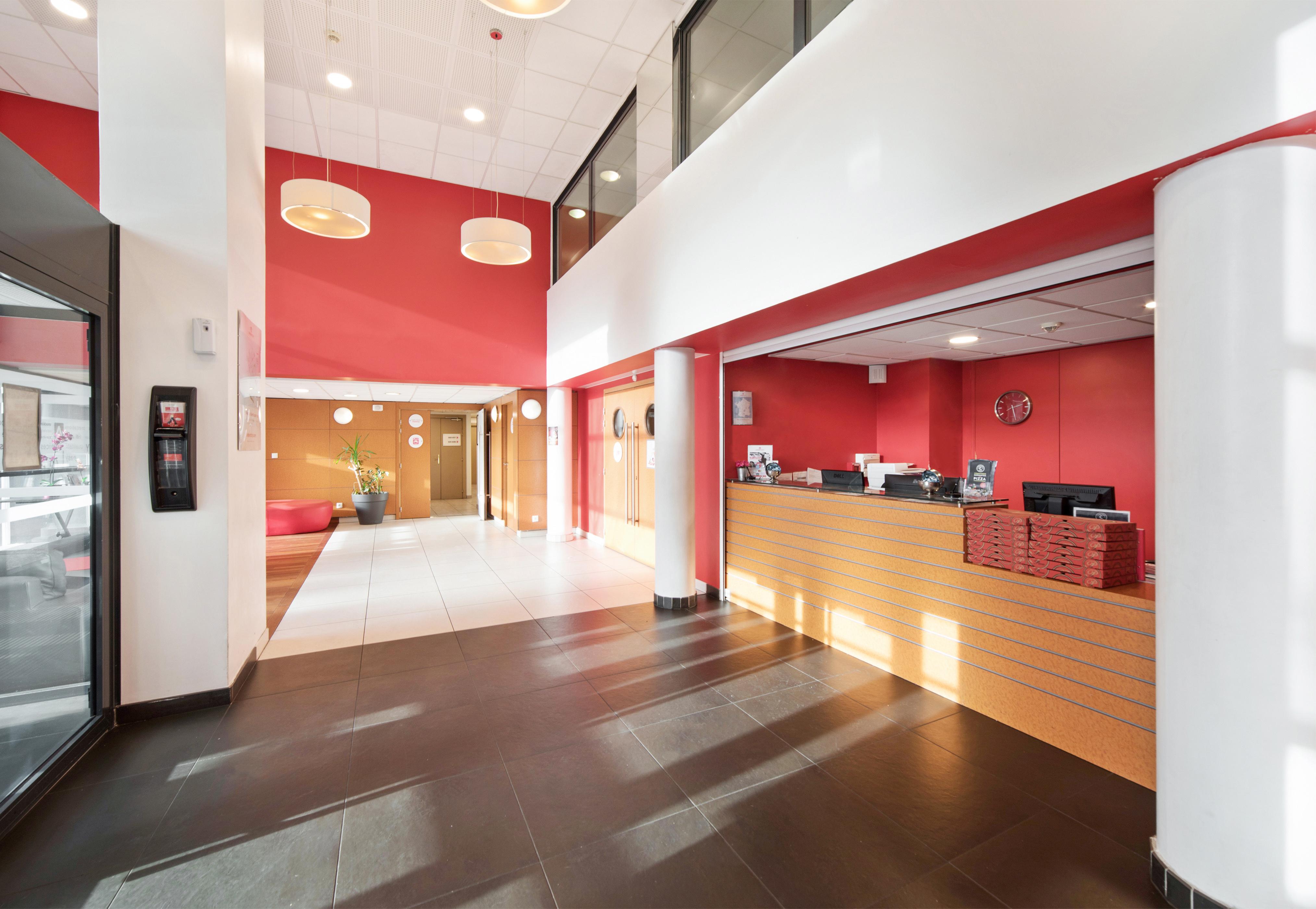 Comfort Aparthotel Versailles, St Cyr L'Ecole Saint-Cyr-lʼÉcole Εξωτερικό φωτογραφία