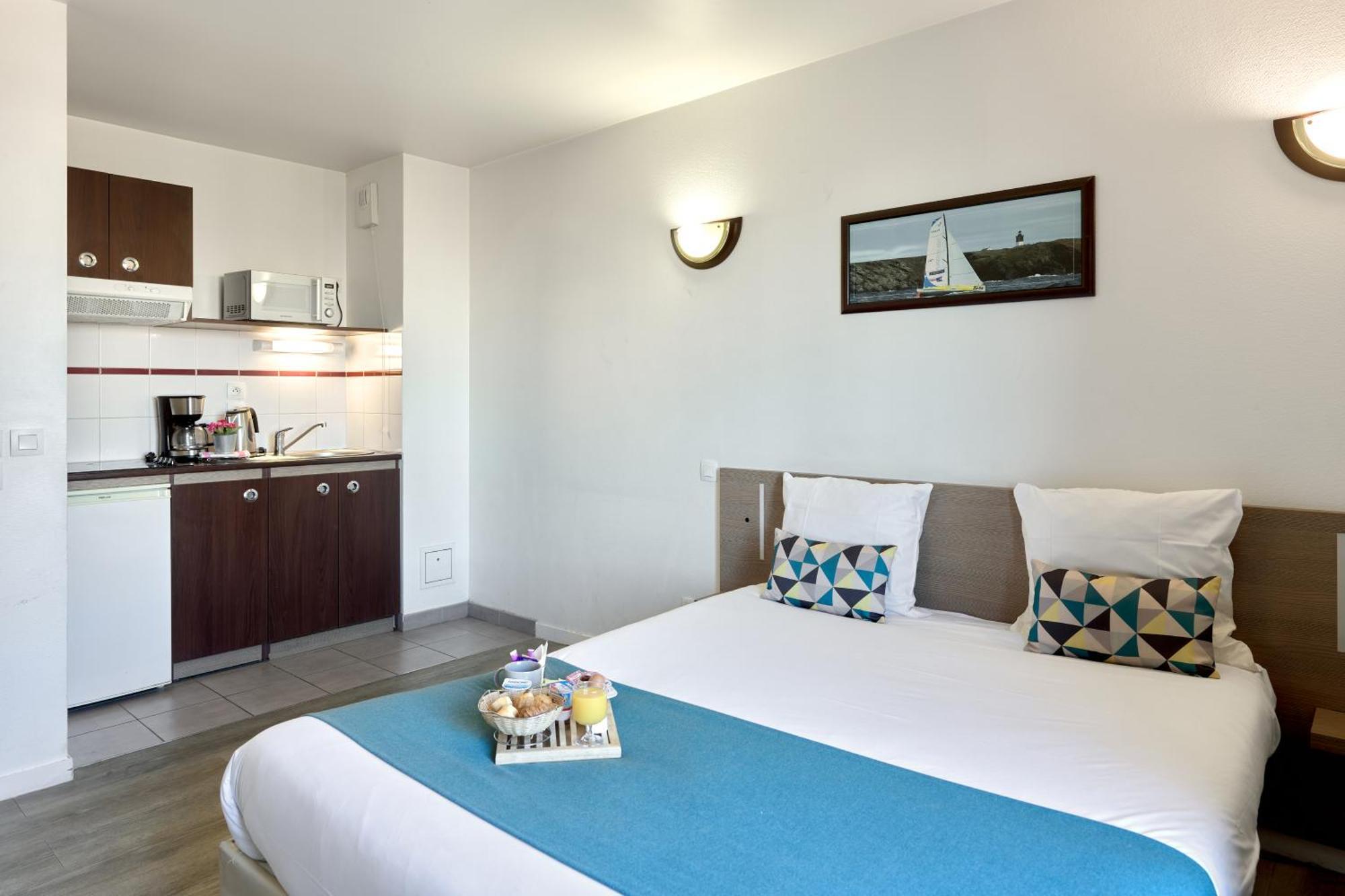 Comfort Aparthotel Versailles, St Cyr L'Ecole Saint-Cyr-lʼÉcole Εξωτερικό φωτογραφία