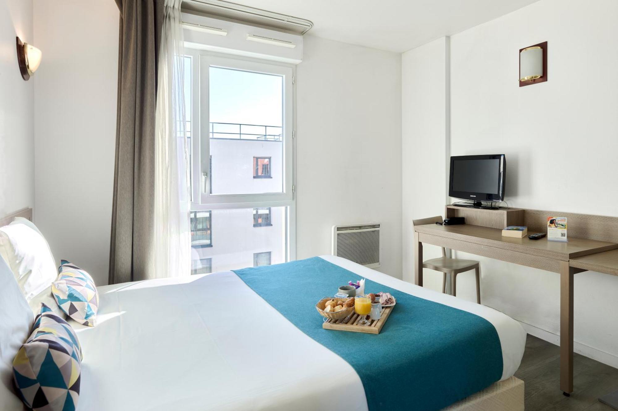 Comfort Aparthotel Versailles, St Cyr L'Ecole Saint-Cyr-lʼÉcole Εξωτερικό φωτογραφία