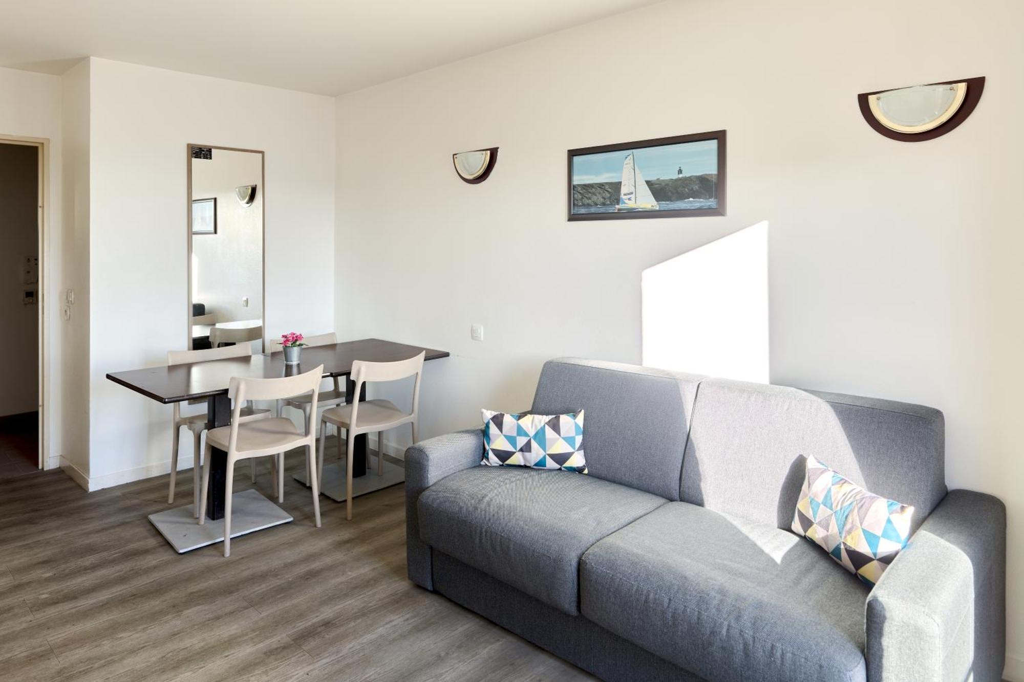 Comfort Aparthotel Versailles, St Cyr L'Ecole Saint-Cyr-lʼÉcole Εξωτερικό φωτογραφία