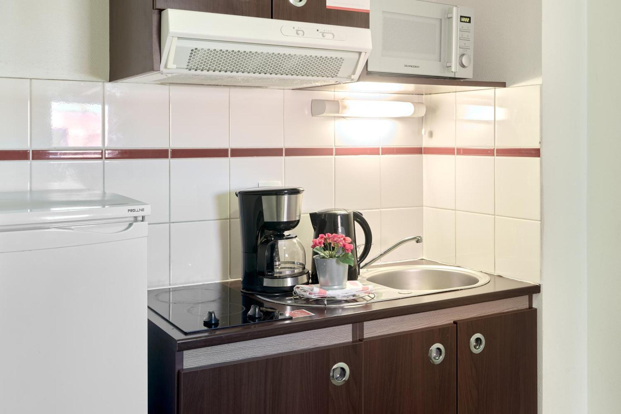 Comfort Aparthotel Versailles, St Cyr L'Ecole Saint-Cyr-lʼÉcole Εξωτερικό φωτογραφία