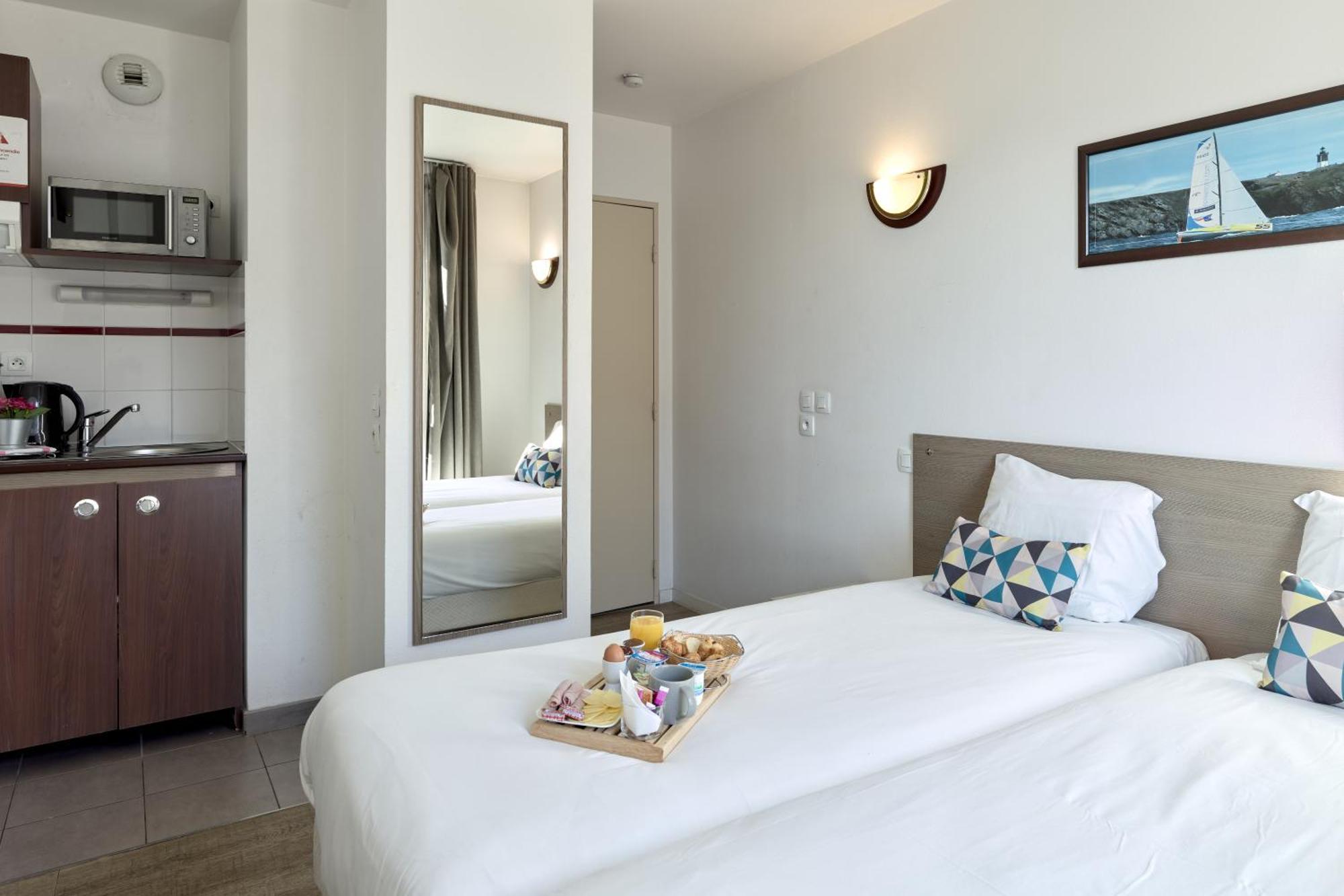 Comfort Aparthotel Versailles, St Cyr L'Ecole Saint-Cyr-lʼÉcole Εξωτερικό φωτογραφία
