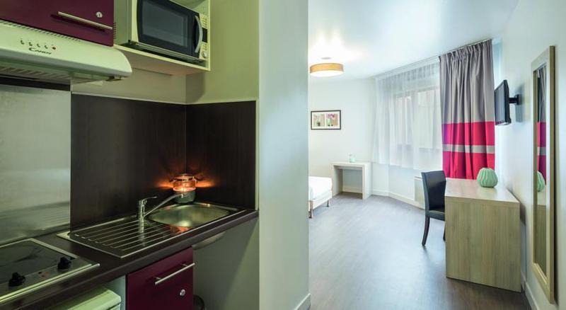 Comfort Aparthotel Versailles, St Cyr L'Ecole Saint-Cyr-lʼÉcole Εξωτερικό φωτογραφία